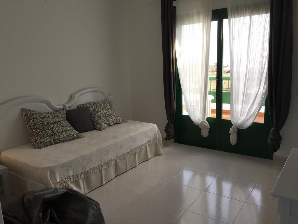 Apartamentos Flamboyant Adults Only Puerto del Carmen (Lanzarote) Quarto foto