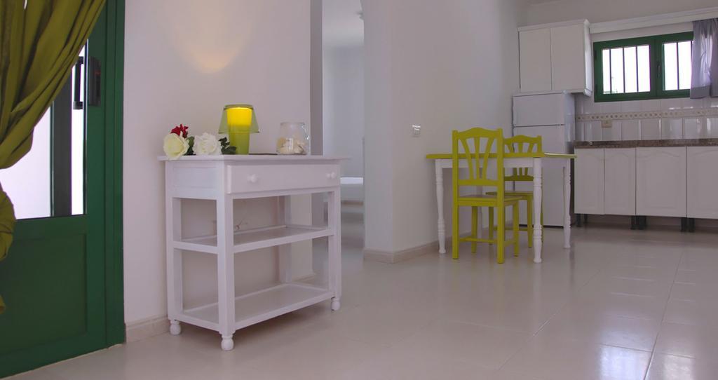 Apartamentos Flamboyant Adults Only Puerto del Carmen (Lanzarote) Quarto foto